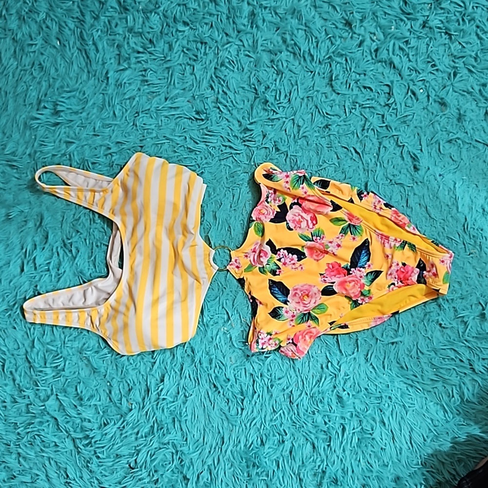 Island Soul 2 Pc NWT Floral Swimsuit